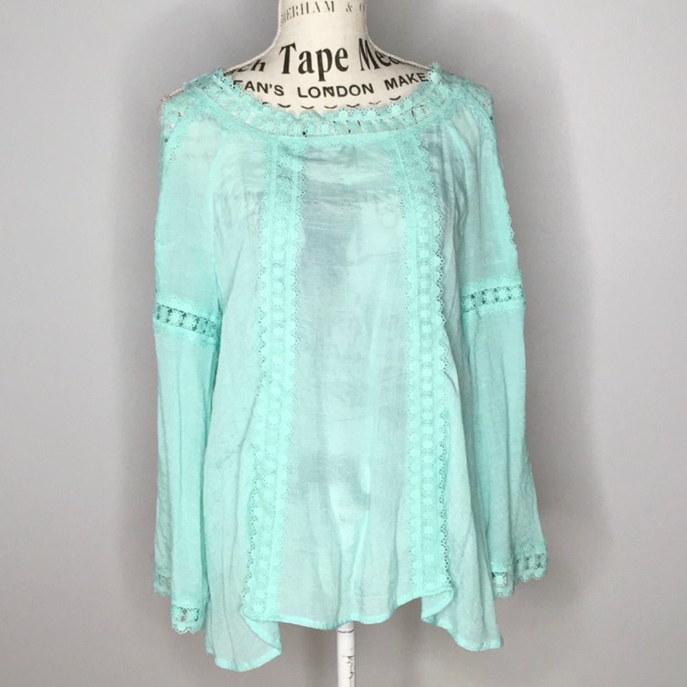 New Directions Crochet Trim Beautiful Top